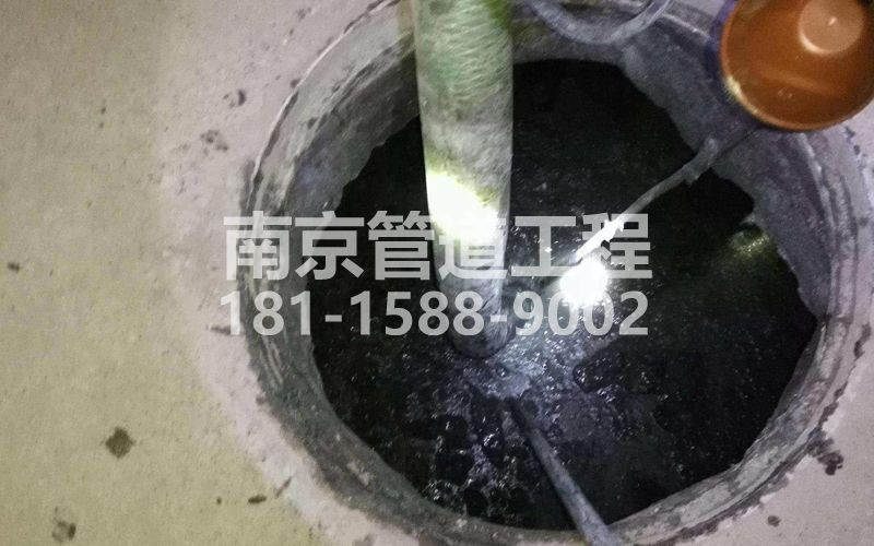 216丹徒清理化粪池